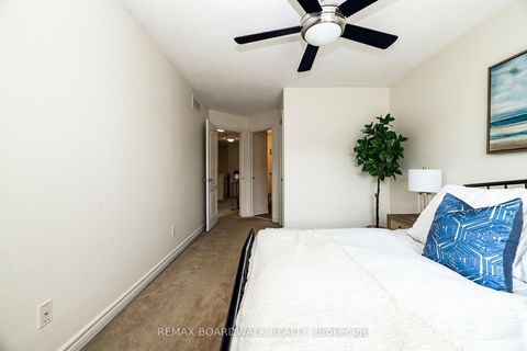 Photo 21 at 29 Madelon Drive, Nepean (Longfields), Ottawa