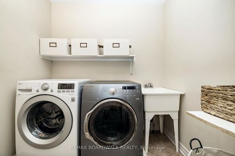 Photo 30 at 29 Madelon Drive, Nepean (Longfields), Ottawa