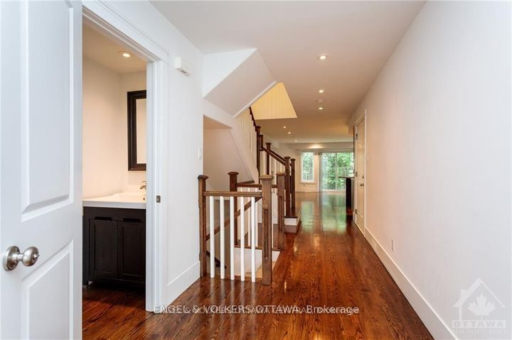 Photo 5 at 144 MONTAUK, Nepean (Carleton Heights), Ottawa