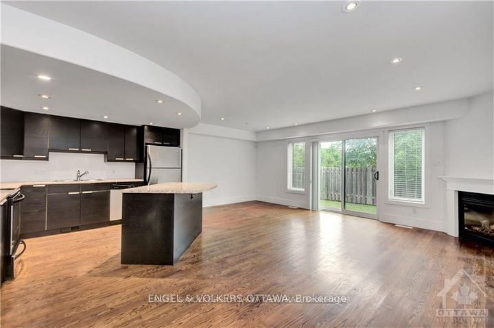 Photo 13 at 144 MONTAUK, Nepean (Carleton Heights), Ottawa