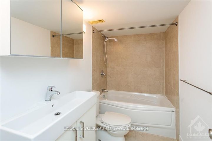 Photo 34 at 144 MONTAUK, Nepean (Carleton Heights), Ottawa