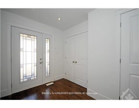Photo 2 at 144 MONTAUK, Nepean (Carleton Heights), Ottawa