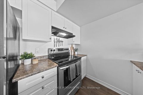 Photo 17 at 78 Lyrid Private, Nepean (Half Moon Bay), Ottawa