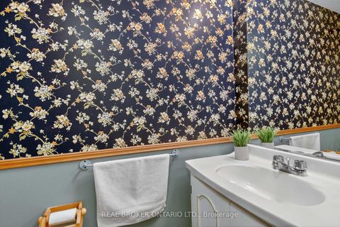 Photo 21 at 10 Amundsen Crescent, Katimavik, Kanata