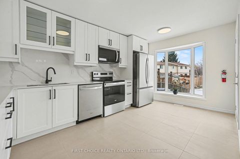 Photo 5 at 883 Lawnsberry Drive, Chatelaine Village, Orleans