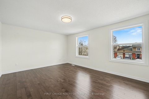 Photo 11 at 883 Lawnsberry Drive, Chatelaine Village, Orleans