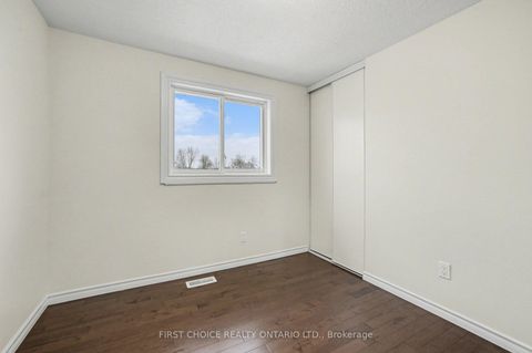 Photo 13 at 883 Lawnsberry Drive, Chatelaine Village, Orleans