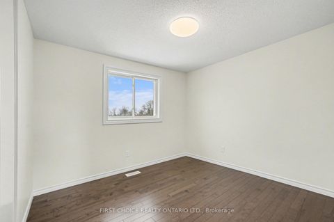 Photo 14 at 883 Lawnsberry Drive, Chatelaine Village, Orleans