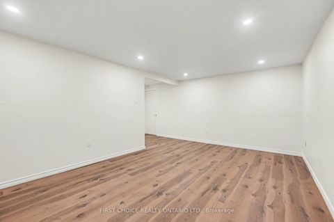 Photo 19 at 883 Lawnsberry Drive, Chatelaine Village, Orleans