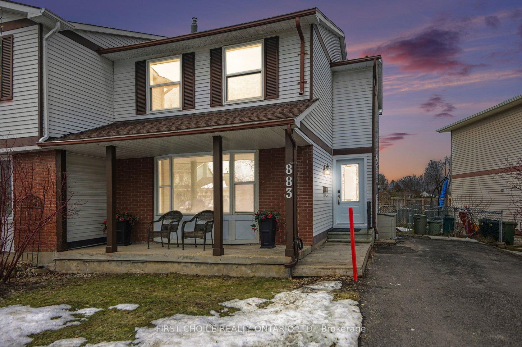 883 Lawnsberry Drive, Chatelaine Village, Orleans 2