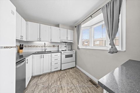 Photo 4 at C - 1771 Lamoureux Drive, Queenswood Heights South, Orleans