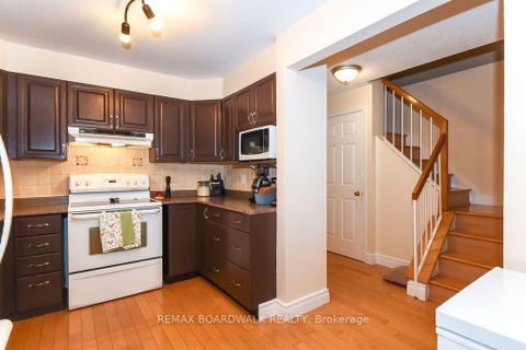 Photo 7 at 1619 Du Sommet Place N, Chateauneuf, Orleans