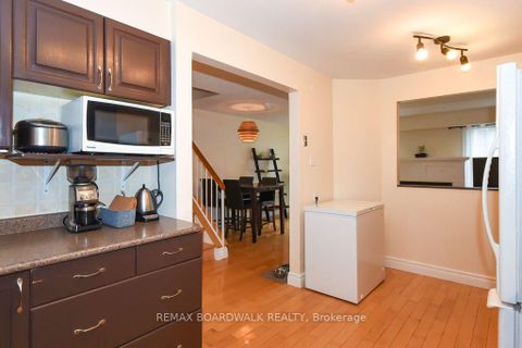 Photo 8 at 1619 Du Sommet Place N, Chateauneuf, Orleans