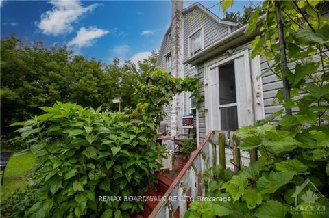 Photo 2 at 46 Adelaide Street, Town of Cardinal, Edwardsburgh/Cardinal