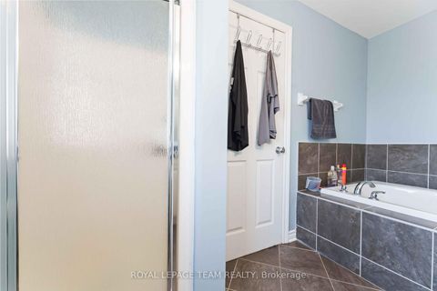 Photo 21 at 106 WHISPERING WINDS Way, Mer Bleue/Bradley Estates/Anderson Park, Orleans