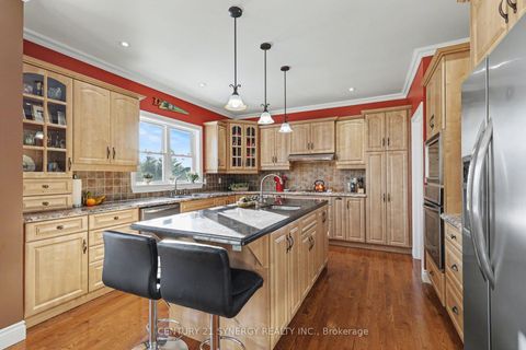 Photo 13 at 30 Basswood Crescent, Rideau Lakes (South Elmsley) Twp, Rideau Lakes