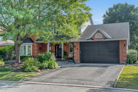 Photo 1 at 4 Heritage Grove Crescent, Stittsville (Central), Stittsville
