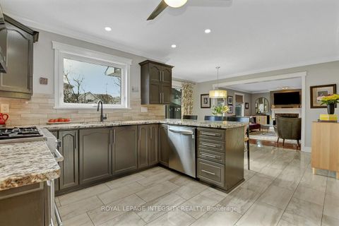 Photo 12 at 4 Heritage Grove Crescent, Stittsville (Central), Stittsville