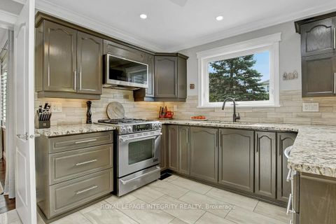 Photo 13 at 4 Heritage Grove Crescent, Stittsville (Central), Stittsville