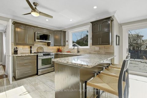 Photo 14 at 4 Heritage Grove Crescent, Stittsville (Central), Stittsville