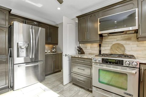 Photo 15 at 4 Heritage Grove Crescent, Stittsville (Central), Stittsville