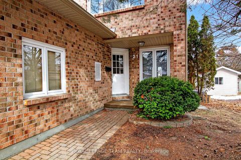 Photo 5 at 21 Baton Court, Katimavik, Kanata