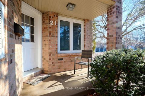 Photo 6 at 21 Baton Court, Katimavik, Kanata