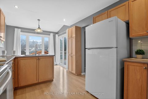 Photo 17 at 21 Baton Court, Katimavik, Kanata