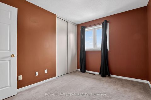 Photo 33 at 21 Baton Court, Katimavik, Kanata