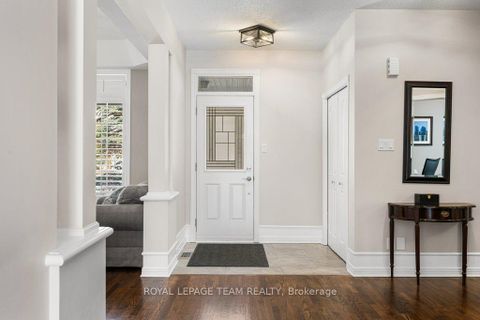 Photo 4 at 8 Thunderbird Crescent, Bridlewood, Kanata