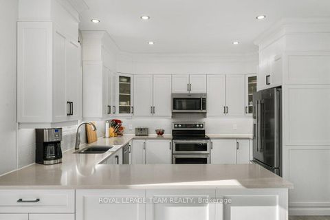 Photo 15 at 8 Thunderbird Crescent, Bridlewood, Kanata