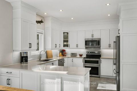 Photo 16 at 8 Thunderbird Crescent, Bridlewood, Kanata