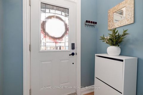 Photo 2 at 281 Flora Street, Ottawa Centre