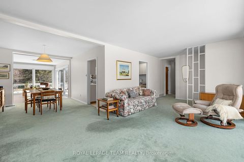 Photo 8 at 35 Cherrywood Drive, Nepean (Arbeatha Park), Ottawa