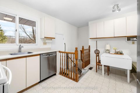 Photo 16 at 35 Cherrywood Drive, Nepean (Arbeatha Park), Ottawa