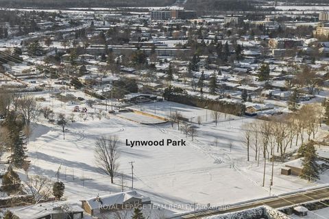 Photo 41 at 35 Cherrywood Drive, Nepean (Arbeatha Park), Ottawa