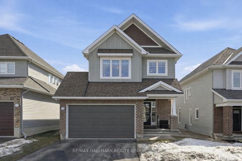 Photo 1 at 570 Baie-Des-Castors Street, Camelot, Orleans