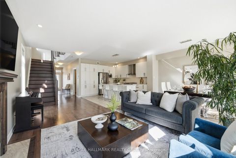 Photo 10 at 570 Baie-Des-Castors Street, Camelot, Orleans