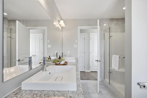 Photo 15 at 570 Baie-Des-Castors Street, Camelot, Orleans