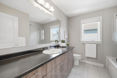 Photo 20 at 570 Baie-Des-Castors Street, Camelot, Orleans