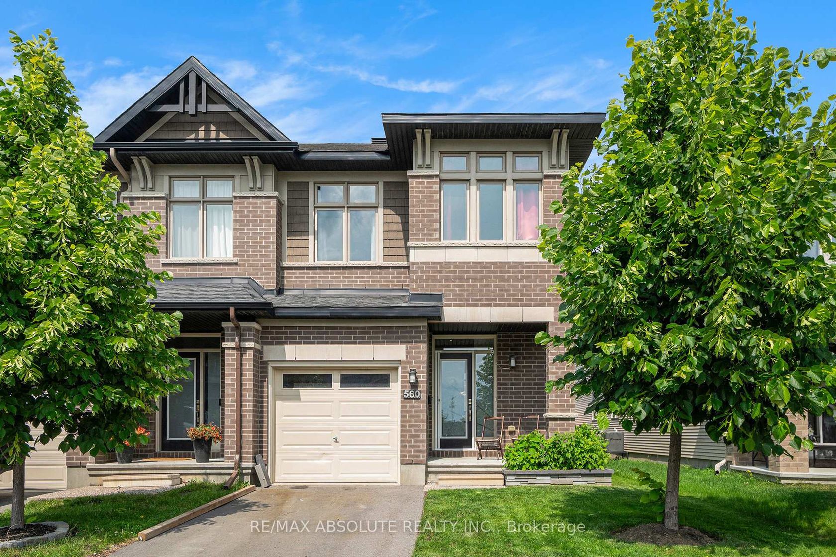 560 Triangle Street, Emerald Meadows/Trailwest, Kanata 2