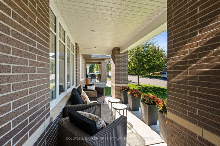 Photo 2 at 397 Kilspindie Ridge, Nepean (Stonebridge), Ottawa
