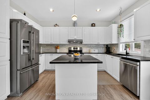 Photo 4 at 59 Farmfield Crescent, Emerald Meadows/Trailwest, Kanata