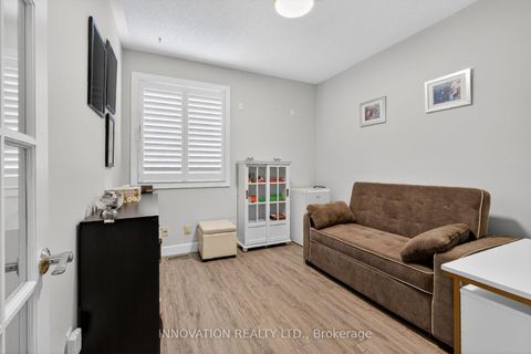 Photo 12 at 59 Farmfield Crescent, Emerald Meadows/Trailwest, Kanata