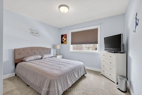Photo 18 at 59 Farmfield Crescent, Emerald Meadows/Trailwest, Kanata