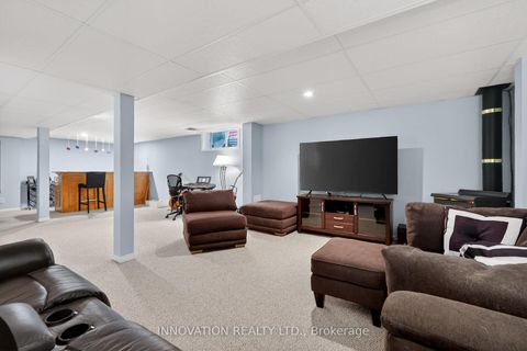 Photo 25 at 59 Farmfield Crescent, Emerald Meadows/Trailwest, Kanata