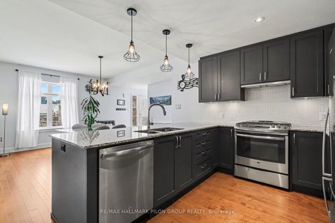 Photo 4 at 200 Mullin Private, Mer Bleue/Bradley Estates/Anderson Park, Orleans