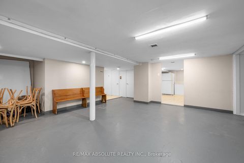 Photo 10 at 2476 Old Montreal Road, Cumberland Ridge, Orleans