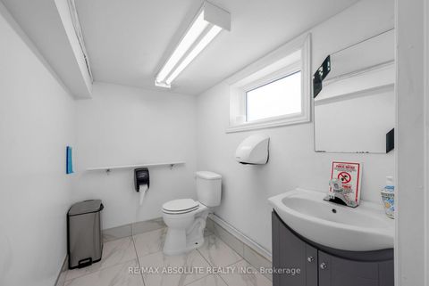 Photo 13 at 2476 Old Montreal Road, Cumberland Ridge, Orleans