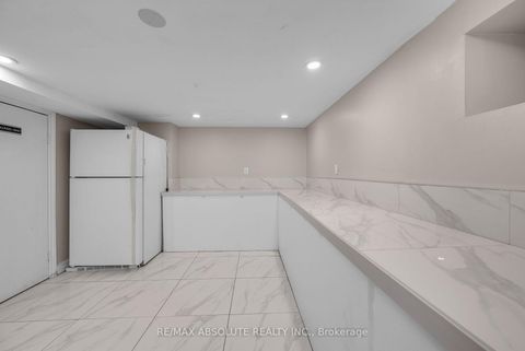 Photo 16 at 2476 Old Montreal Road, Cumberland Ridge, Orleans